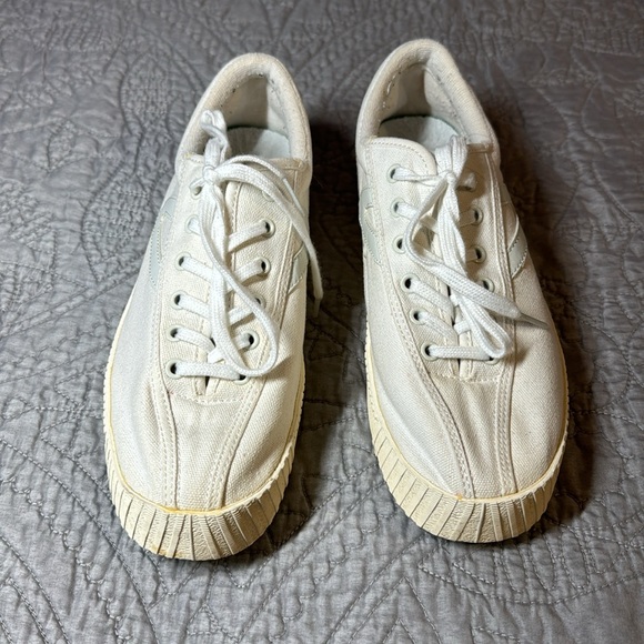 Tretorn sneakers. - Picture 2 of 6